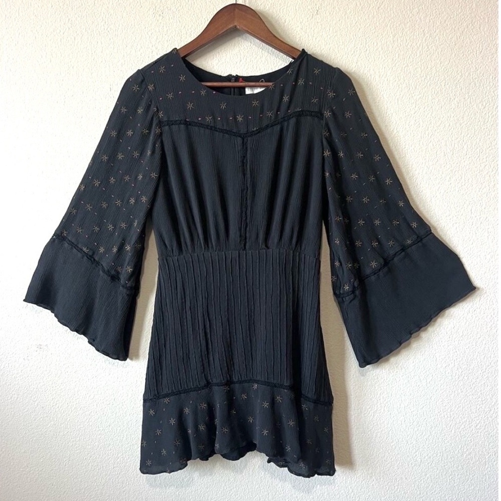Stevie May Black Star M Embroidered Boho Mini Dress Bell Sleeve Celestial